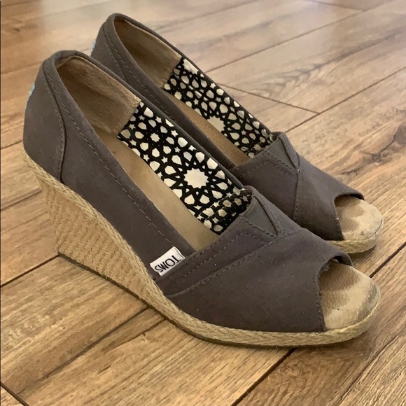 Toms Ash Wedges - Picture 2 of 5